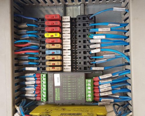 REPARACIÓN DE TABLEROS ELÉCTRICOS